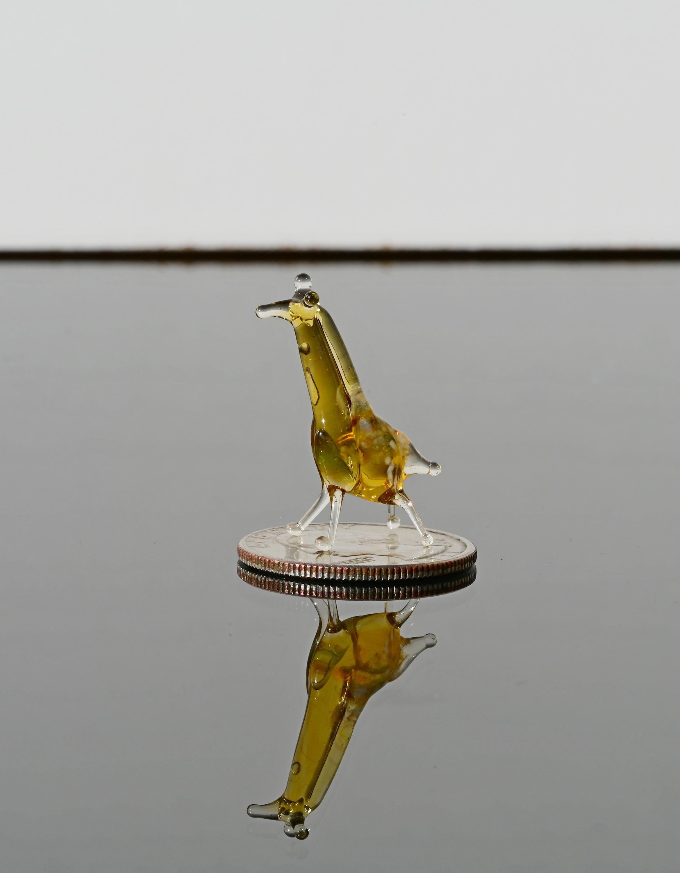 Tiny Glass Giraffe – Handblown Miniature Animal Figurine for Collectors