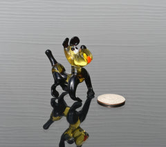 Cartoonish hand-blown glass Bulldog. Detailed figurine with character and personality. Excellent addition to your collection.