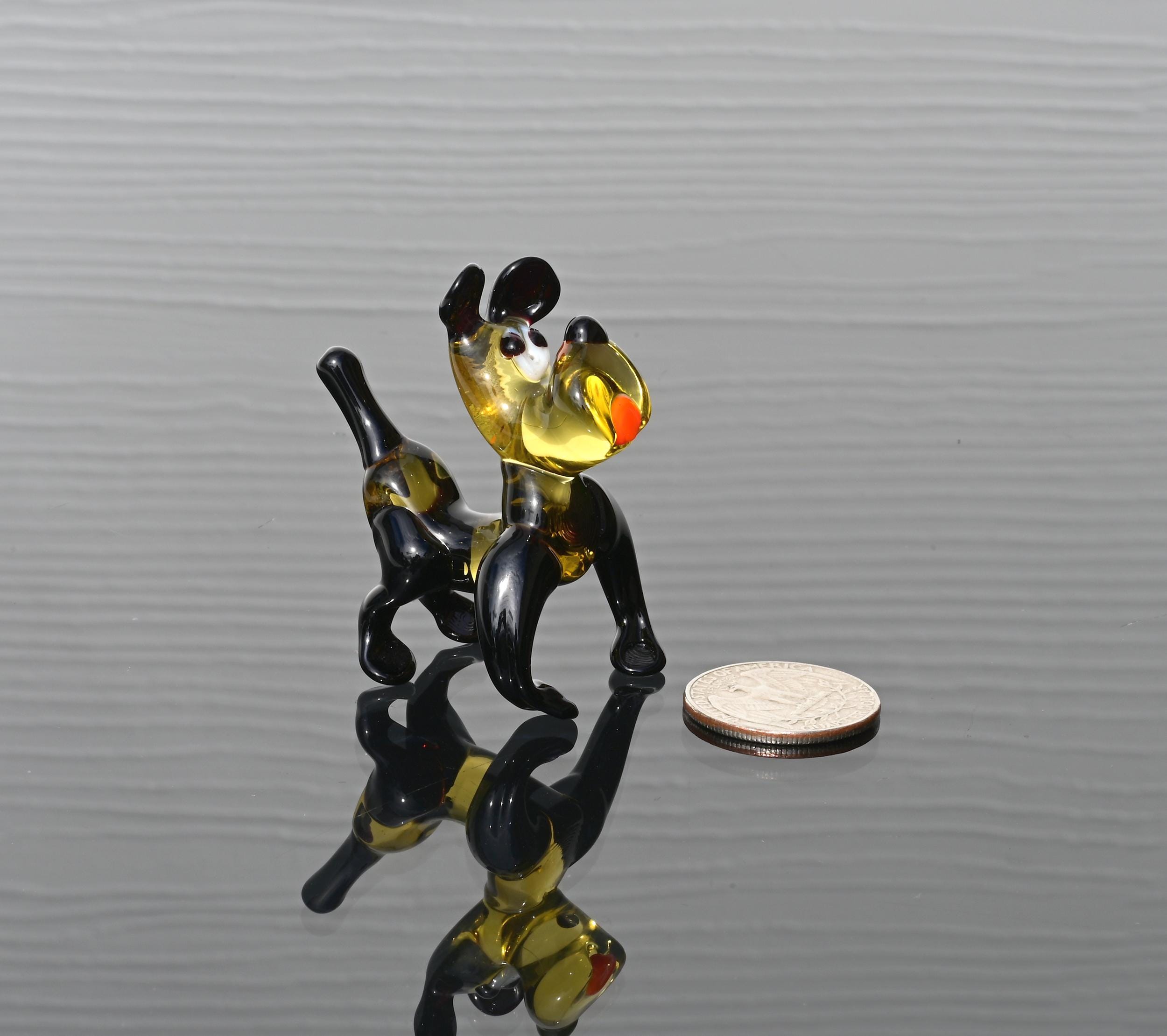 Cartoonish hand-blown glass Bulldog. Detailed figurine with character and personality. Excellent addition to your collection.