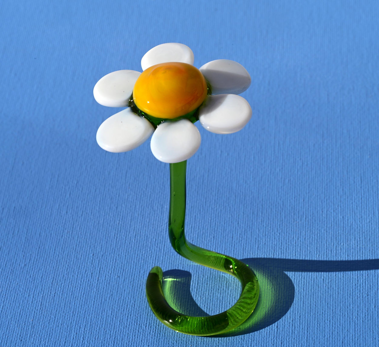 Glass Daisy Flower – Hand Blown Freestanding Sculpture – Unique Floral Gift Decor