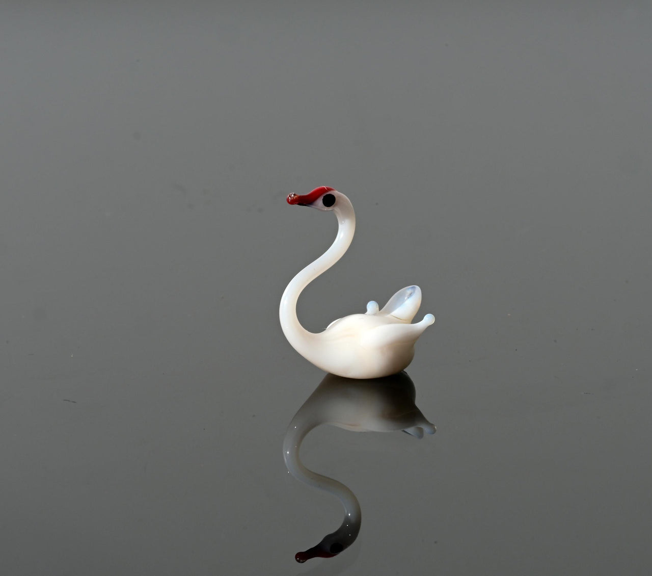 Tiny Glass Swan Figurine: Flamework Miniature Collectible
