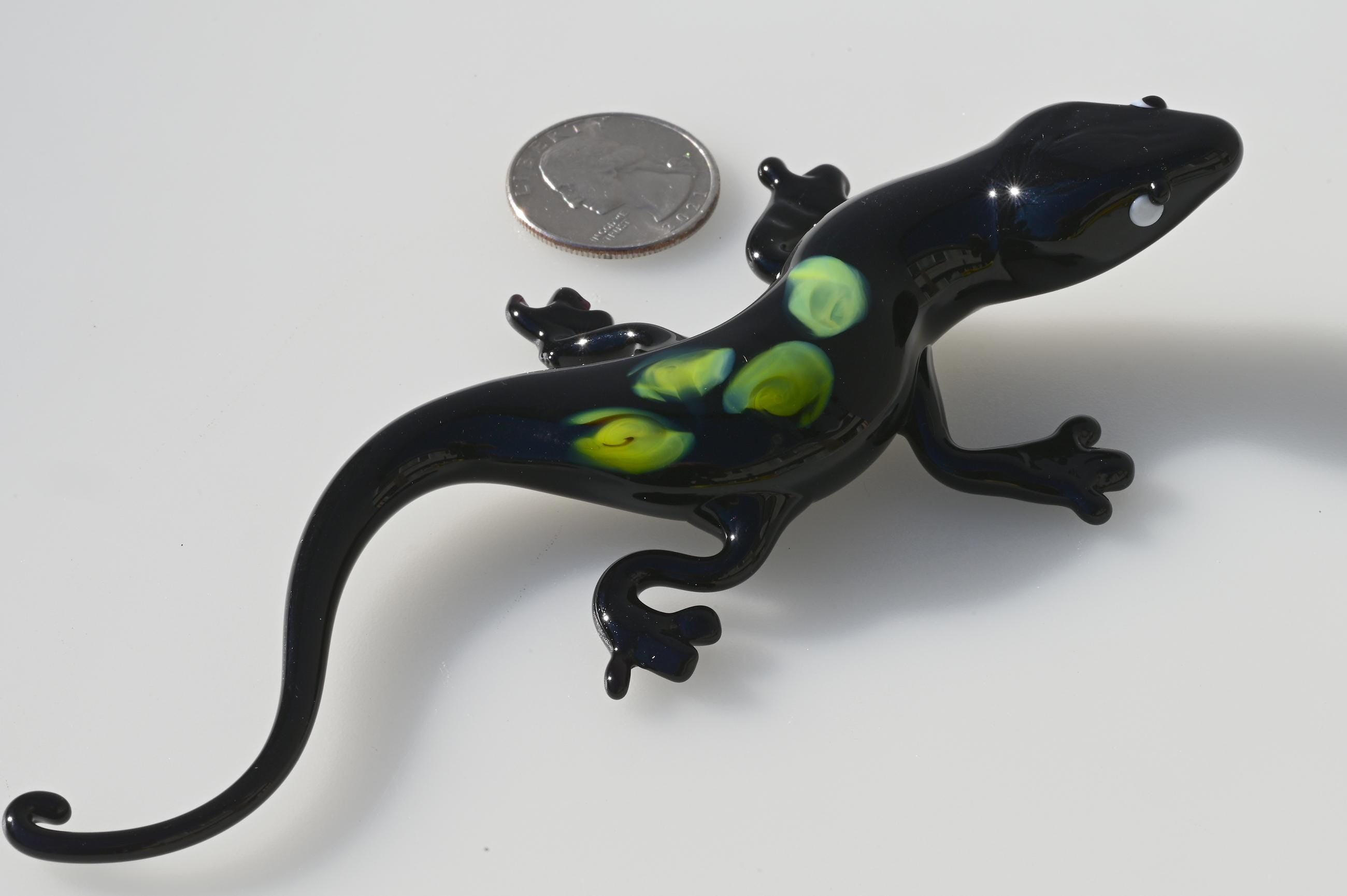 Handmade Black Glass Lizard Figurine: Weatherproof Art Sculpture