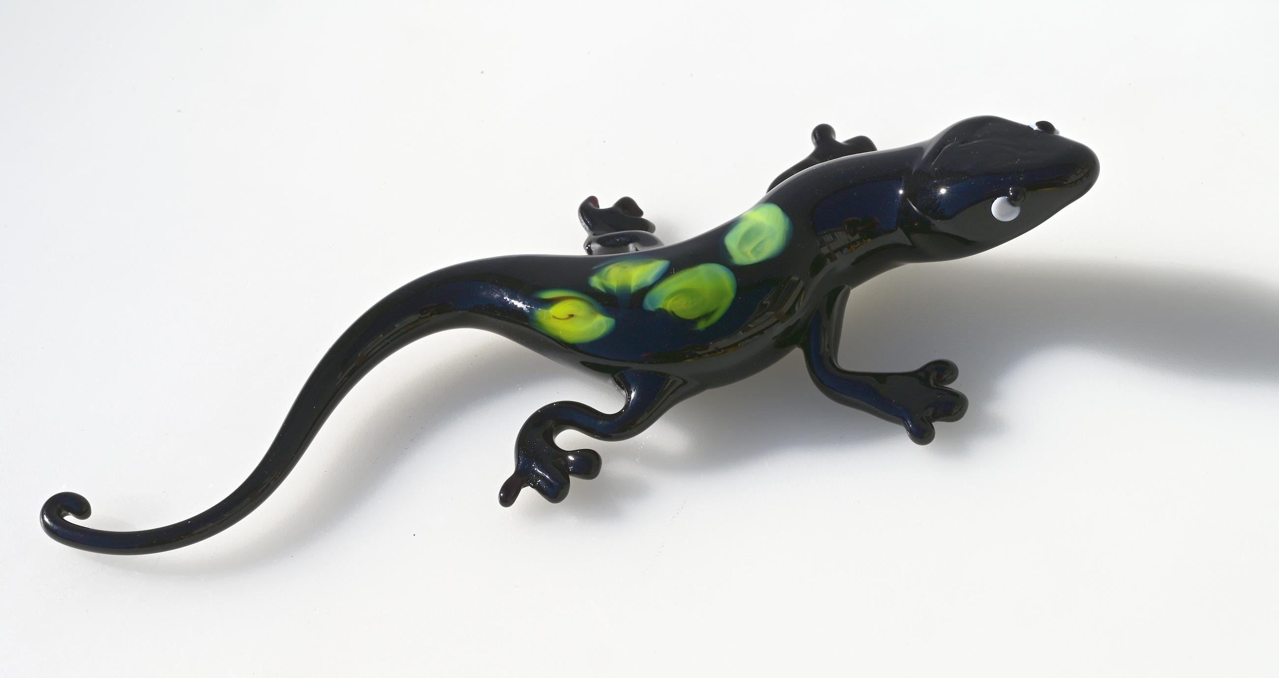 Handmade Black Glass Lizard Figurine: Weatherproof Art Sculpture