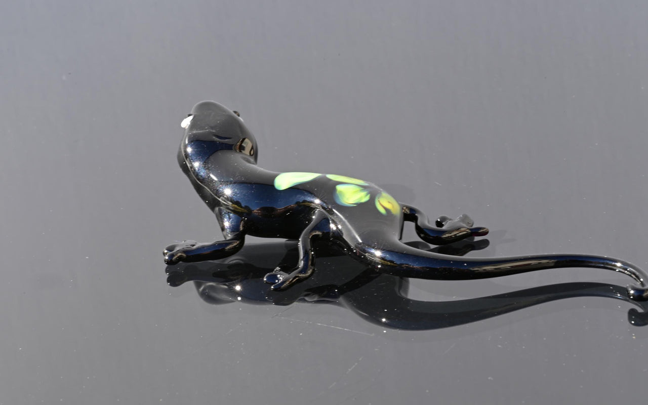 Handmade Black Glass Lizard Figurine: Weatherproof Art Sculpture
