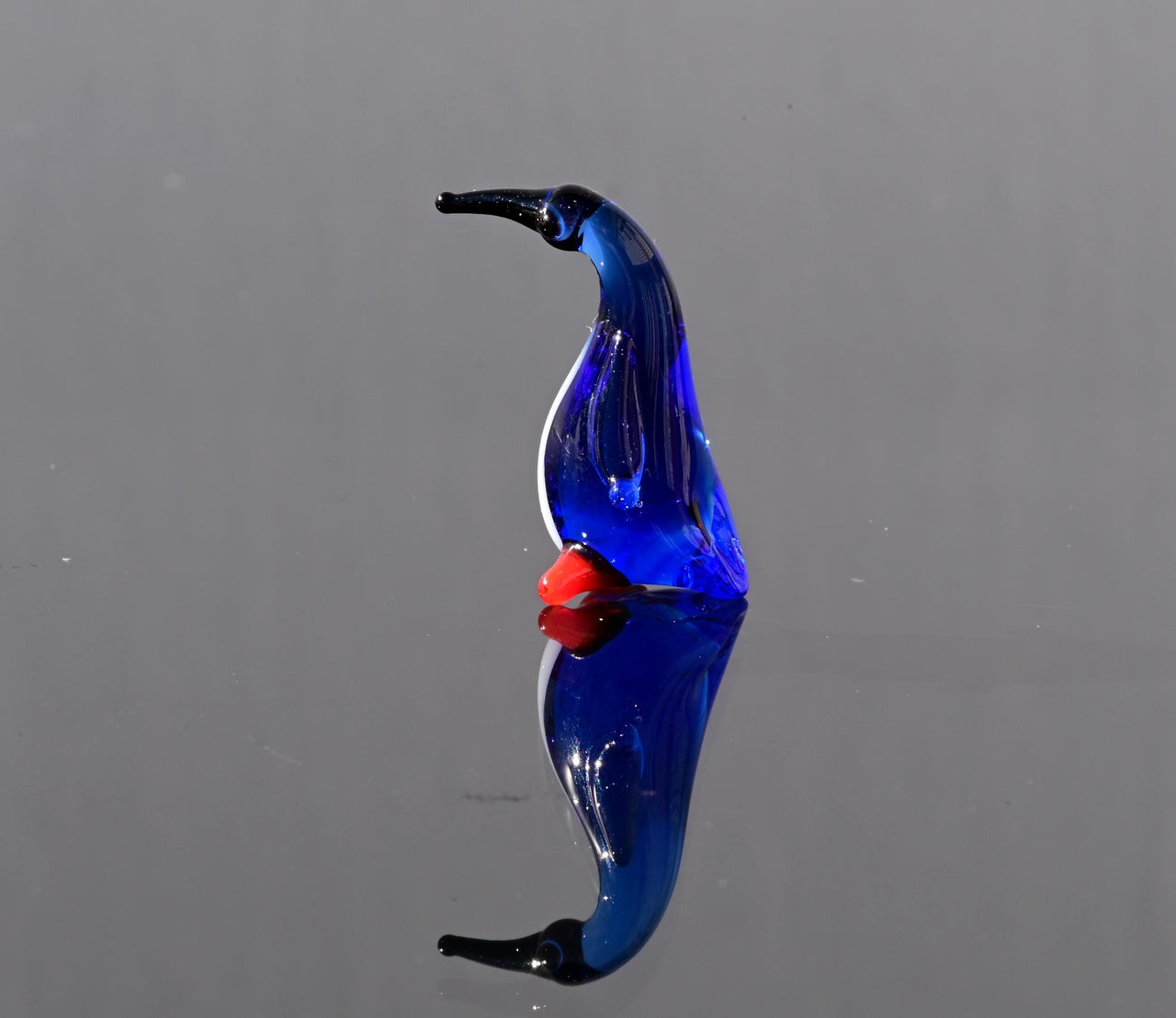 Penguin Gifts, Handmade Glass Bird Figurine, Penguin Art, Mini Glass Animals, Penguin Gift, Glass Bird, Glass Sculpture, Penguins, Penguin