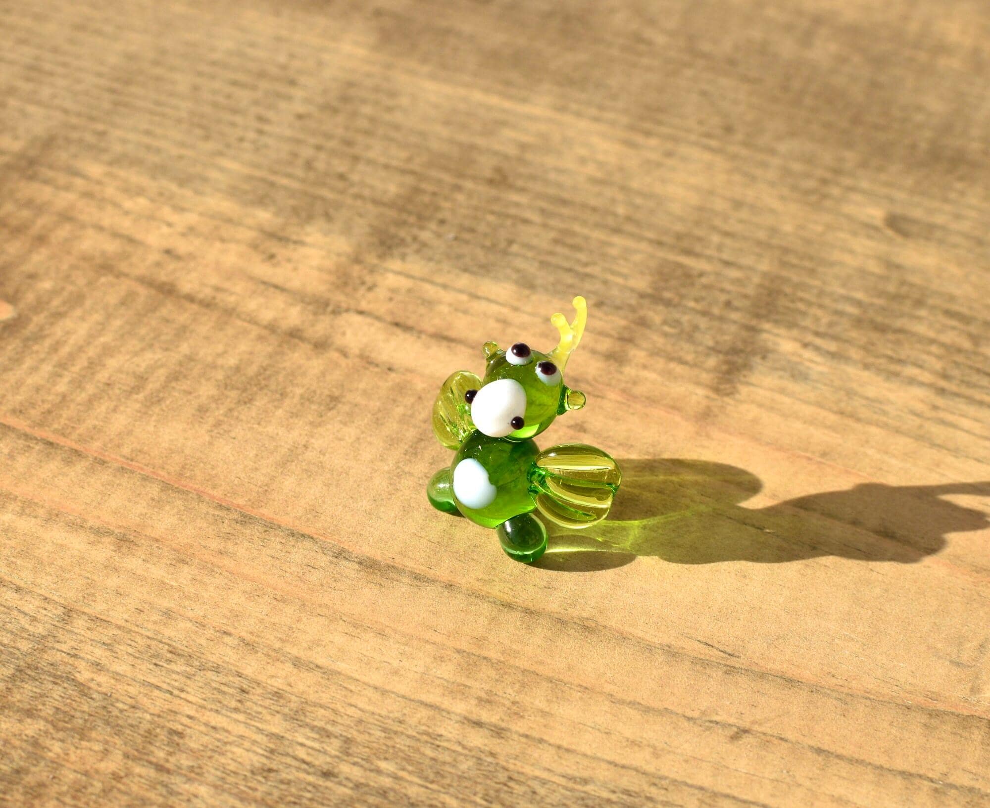 Mini Handblown Glass Dragon Figurine: Collectible Fantasy Sculpture