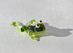 Glass Frog, Blown Glass Animal Figurines, Lampwork Glass, Tiny Glass Frog, Frog Gifts, Mini Glass Figurines, Glass Sculptures Decor