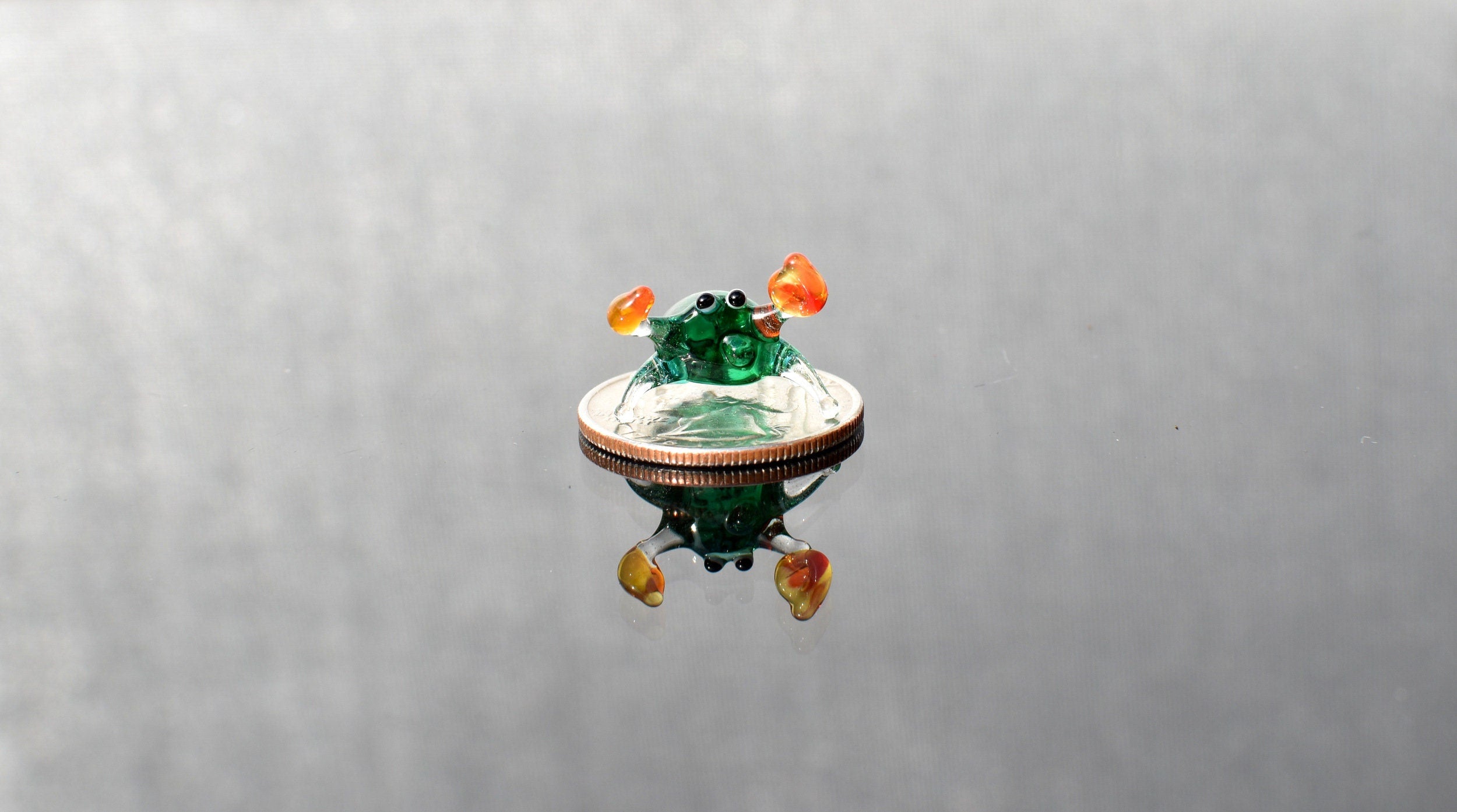 Tiny Glass Animals, Glass Crab, Mini Glass Animals, Summer Decor, Crab Decor, Beach Art, Sea Animals, Hand Blown Glass, Glass Animals, Crabs