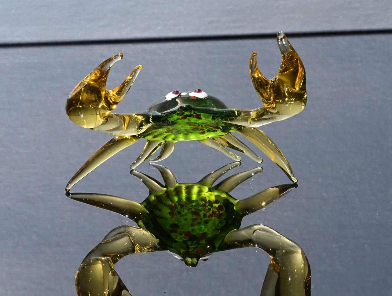 Hand-Blown Multicolor Glass Crab Figurine – CuteGlassAnimals Lampwork Sculpture.