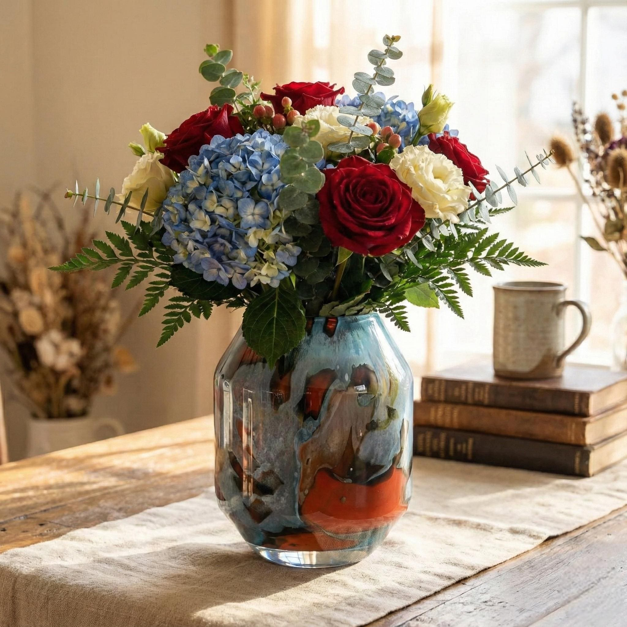 Hand-Blown Art Deco Glass Vase – Handmade Murano-Style Statement Decor