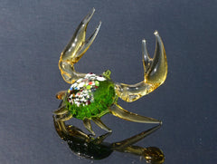 Hand-Blown Multicolor Glass Crab Figurine – CuteGlassAnimals Lampwork Sculpture.