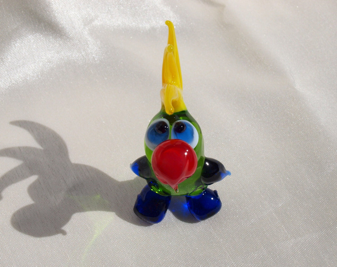 Cute Glass Parrot. Whimsical figurine with a lot of character and personality. Excellent addition to your glass menagerie collection