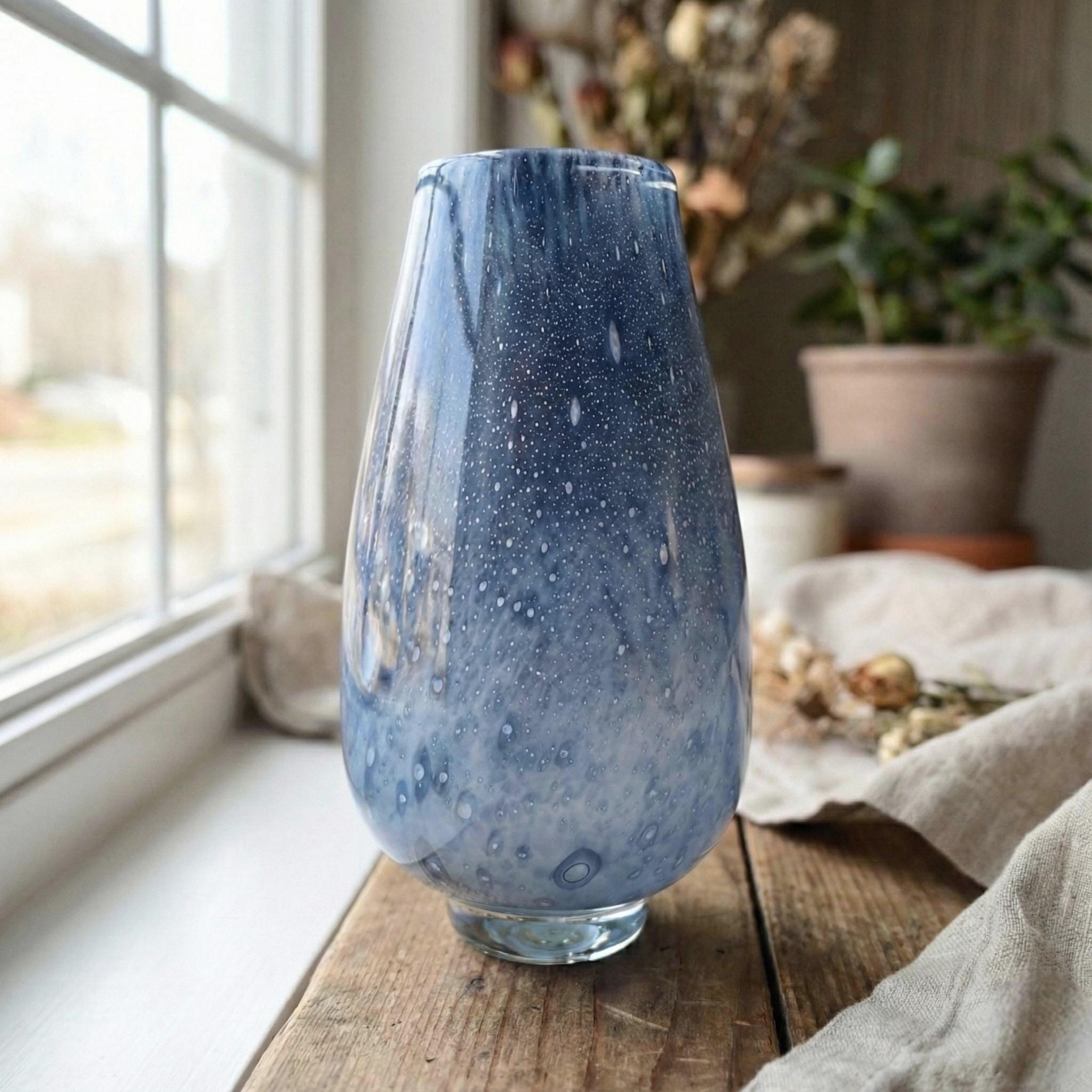 Small Hand-Blown Blue Glass Vase – Murano-Style Art Decor