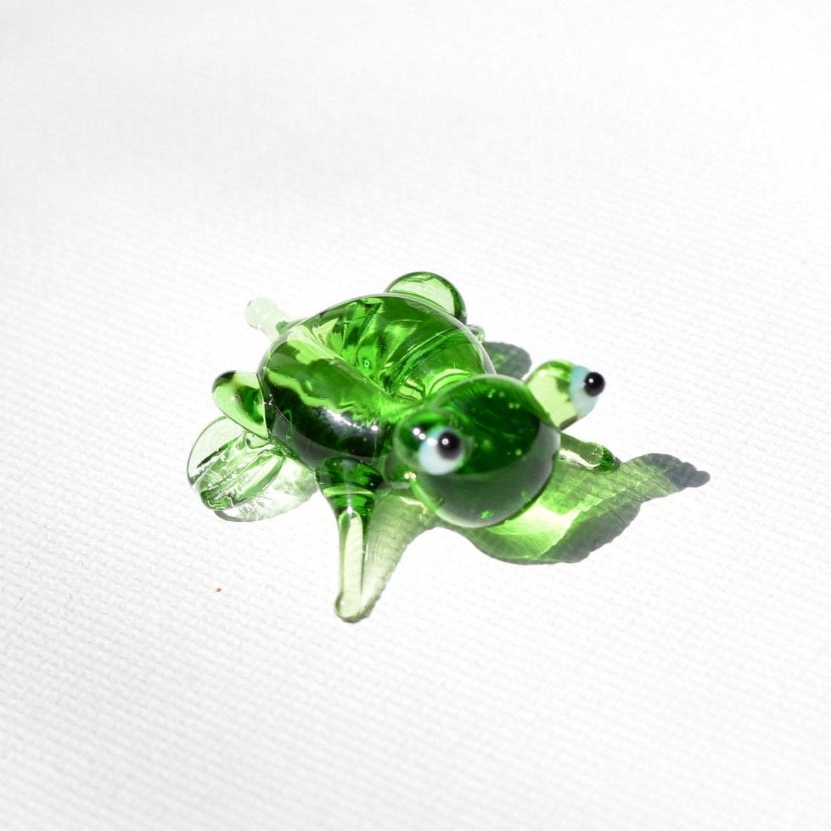 Frog Gifts, Cute Frog, Tiny Glass Animals, Miniature Glass Animals, Glass Frog, Glass Animals, Frog Figurines, Lampwork Glass, Mini Frog