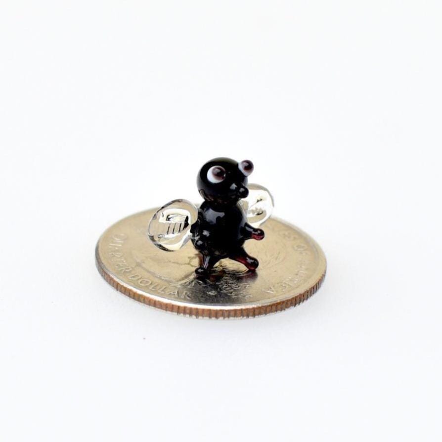 Tiny Glass Animals, Insect Art, Glass Animals, Bug Decor, Mini Glass Animals, Fly, Glass Bugs, Lampwork Glass, Bugs, Glass Figurines