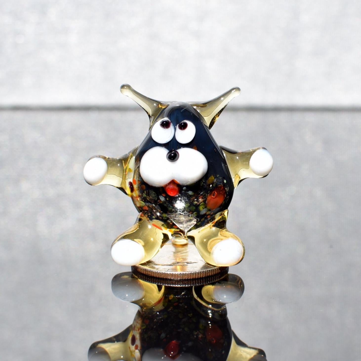 Tiny Glass Animals, Glass Cat Figurine, Mini Glass Animals, Black Cat Gifts, Black Cat Art, Glass Cat, Whimsical Decor, Cat Figure