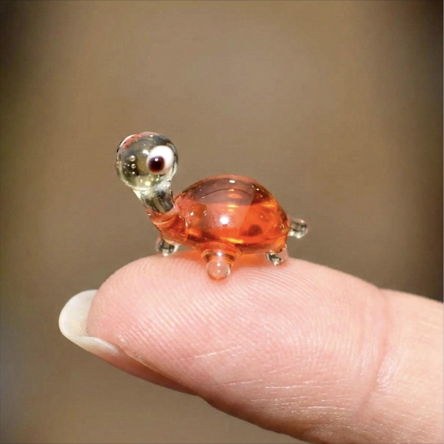 Travel Turtle, Blown Glass Turtle - Small Glass Turtle - Tiny Glass Animal - Turtle Figurine Decor Gifts for Women - Miniature Glass Animal