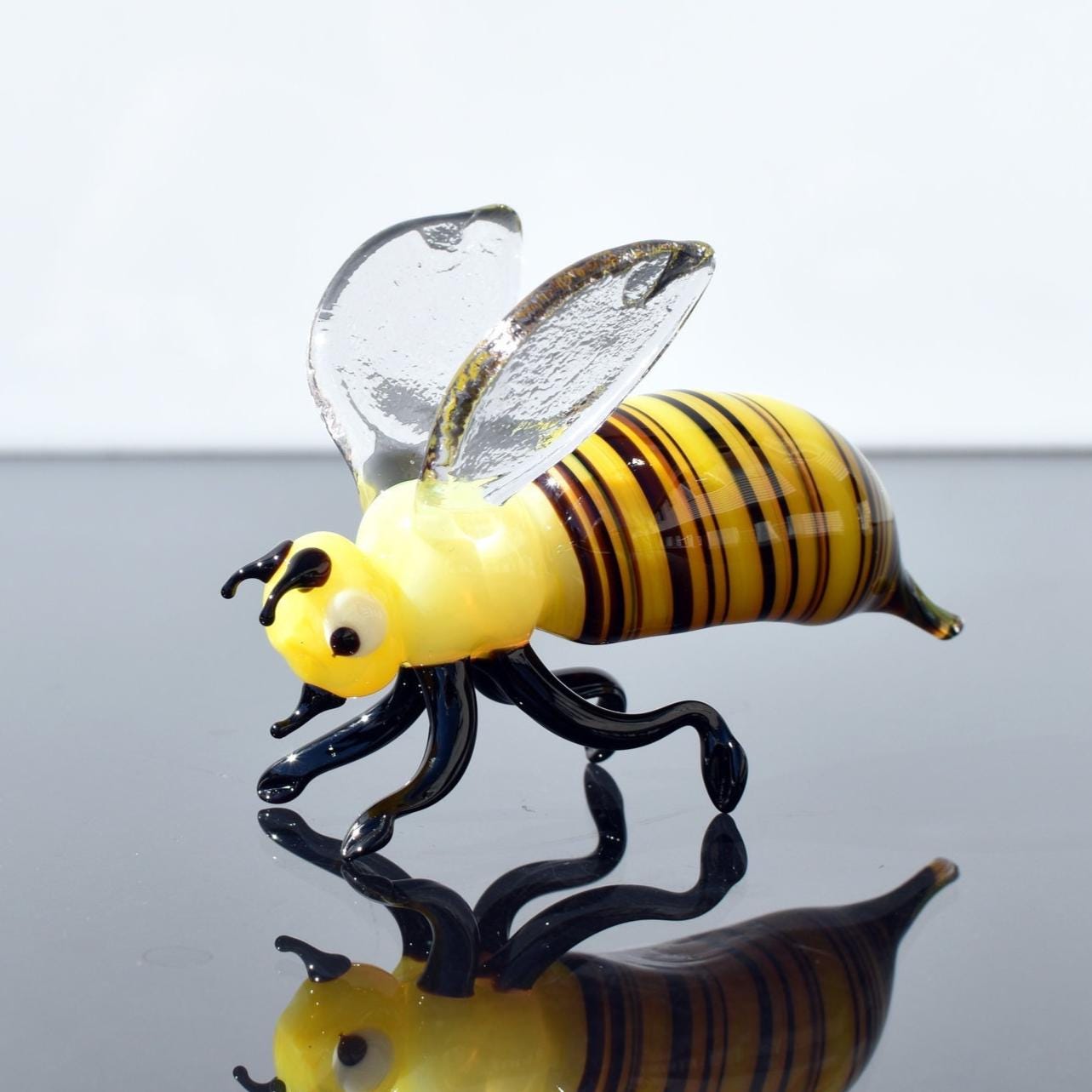 Bee Gifts, Bee Decor, Glass Sculpture, Bumble Bee, Honey Bee, Glass Animals, Blown Glass Animals, Glass Bee, Bees, Honey Bee Decor, Art
