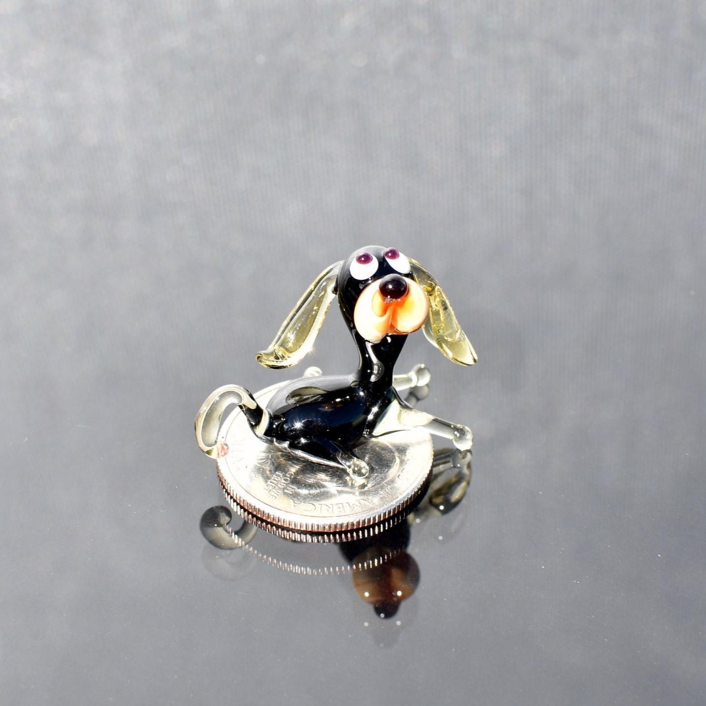 Glass Dog Beagle Gifts, Beagle Art, Tiny Glass Animals, Black Dog Figurine, Miniature Glass Animals, Puppy, Mini Dog, Whimsical Decor