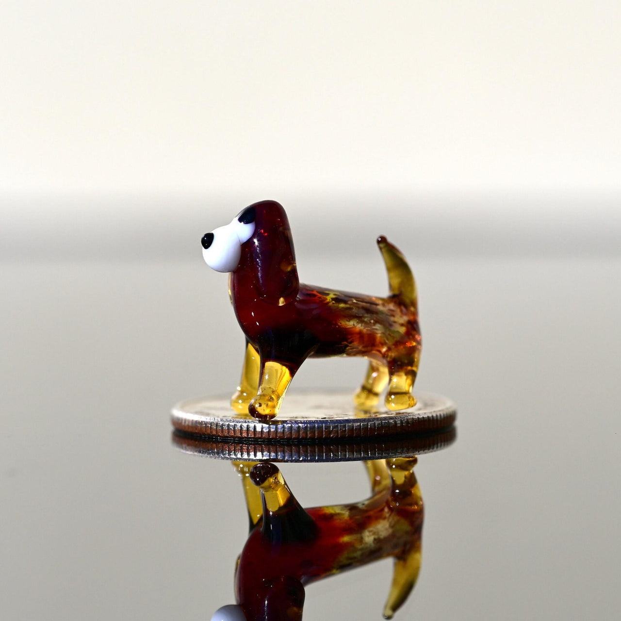 Amber Glass Beagle Gifts, Beagle Art, Tiny Glass Animals, Brown Dog Figurine, Miniature Glass Animals, Glass Dog, Puppy Memorial Gift