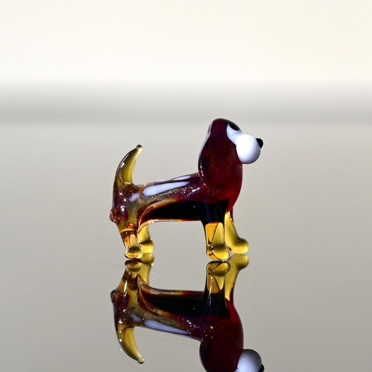 Amber Glass Beagle Gifts, Beagle Art, Tiny Glass Animals, Brown Dog Figurine, Miniature Glass Animals, Glass Dog, Puppy Memorial Gift