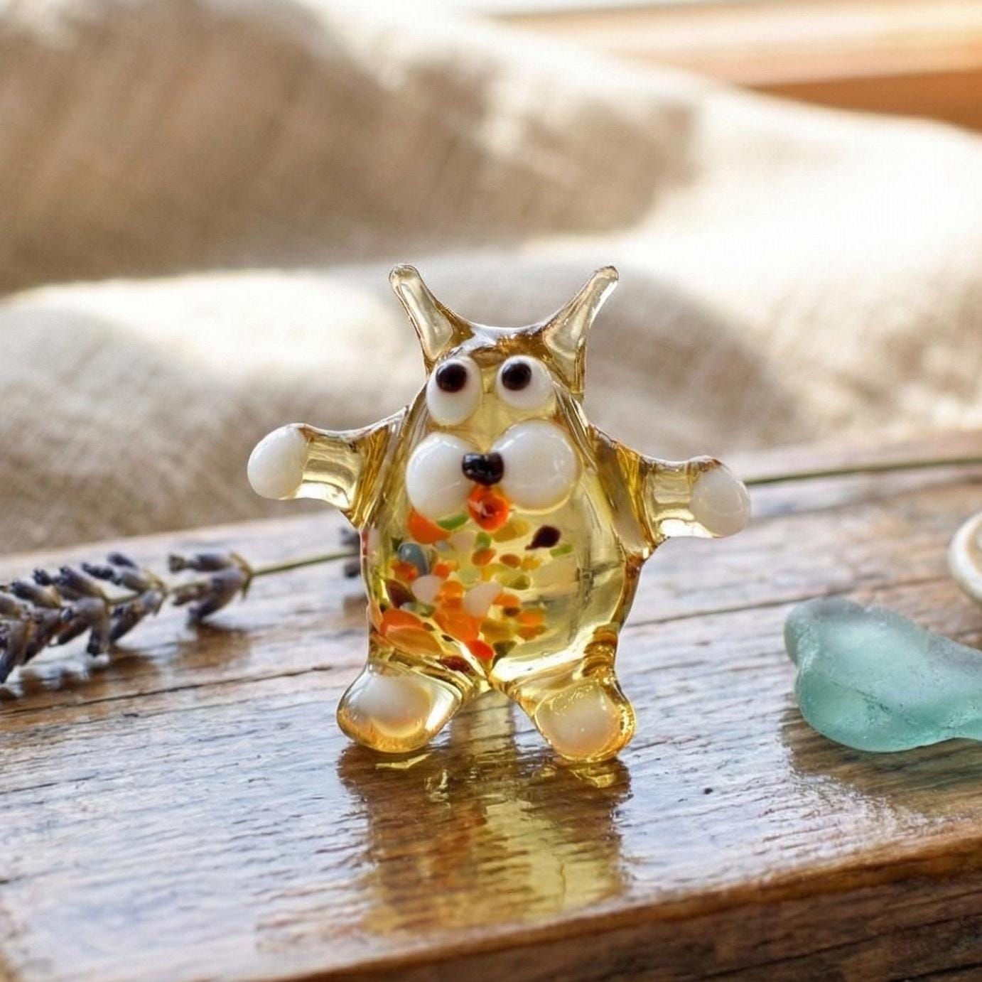 Tiny Glass Animals, Glass Cat Figurine, Mini Glass Animals, Cat Figure, Glass Cat, Cat Art, Glass Sculpture, Glass Animals, Cat Statue