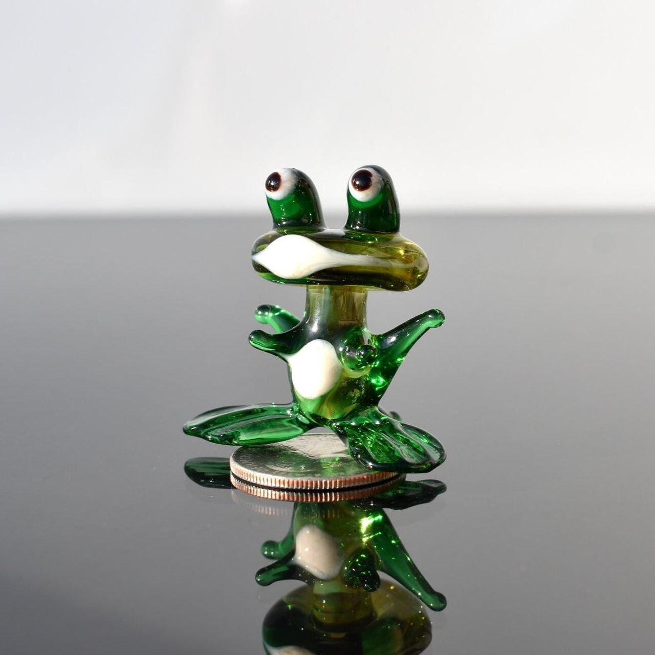 Cute Frog, Frog Gifts, Glass Frog, Glass Animal Figurines, Mini Glass Figurines, Frog Figurines, Lampwork Glass, Glass Animals, Frog Glass