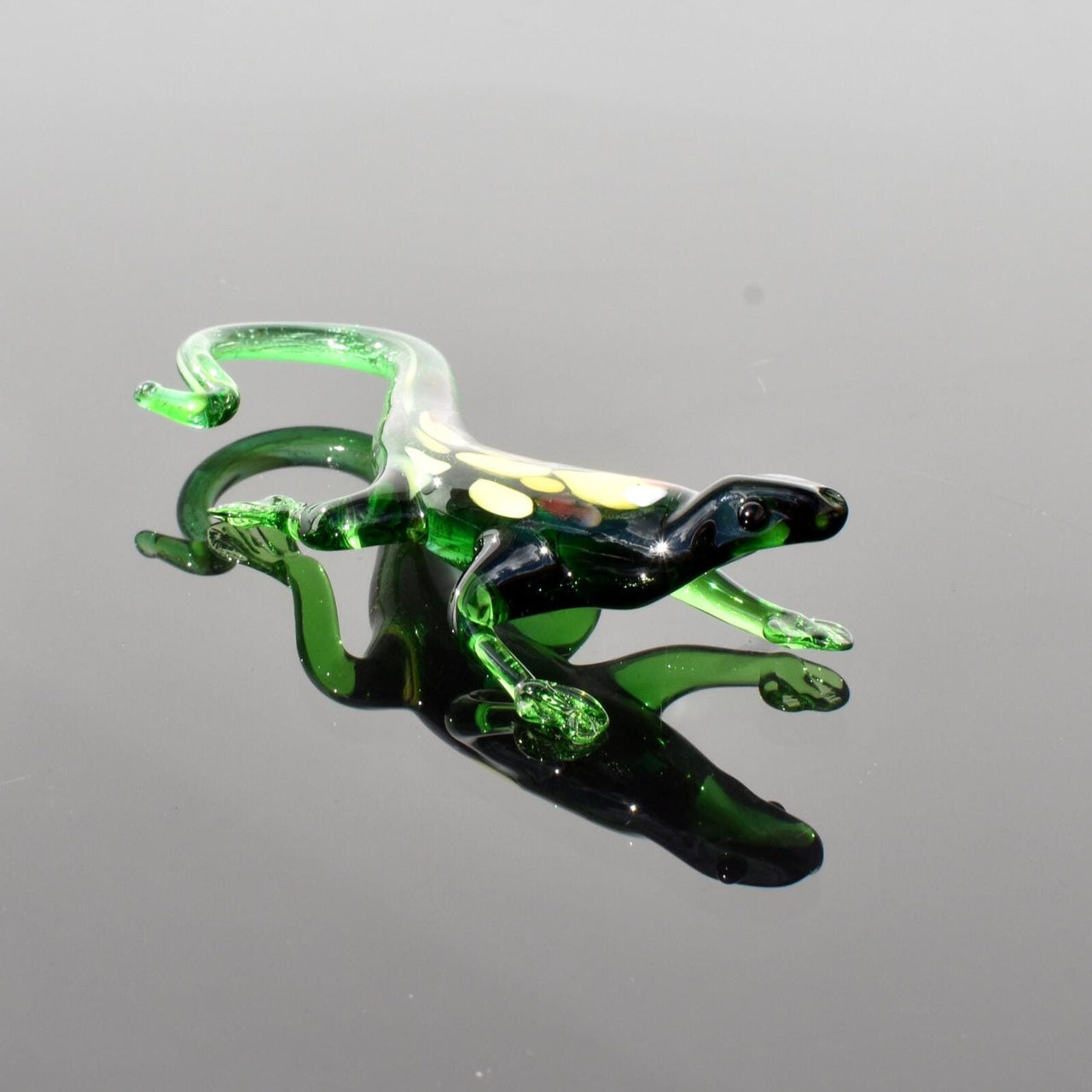 Handmade Glass Lizard, Salamander, Reptile Decor, Mini Glass Animals, Reptile Art, Glass Animals, Glass Sculpture, Green Lizard, Reptile