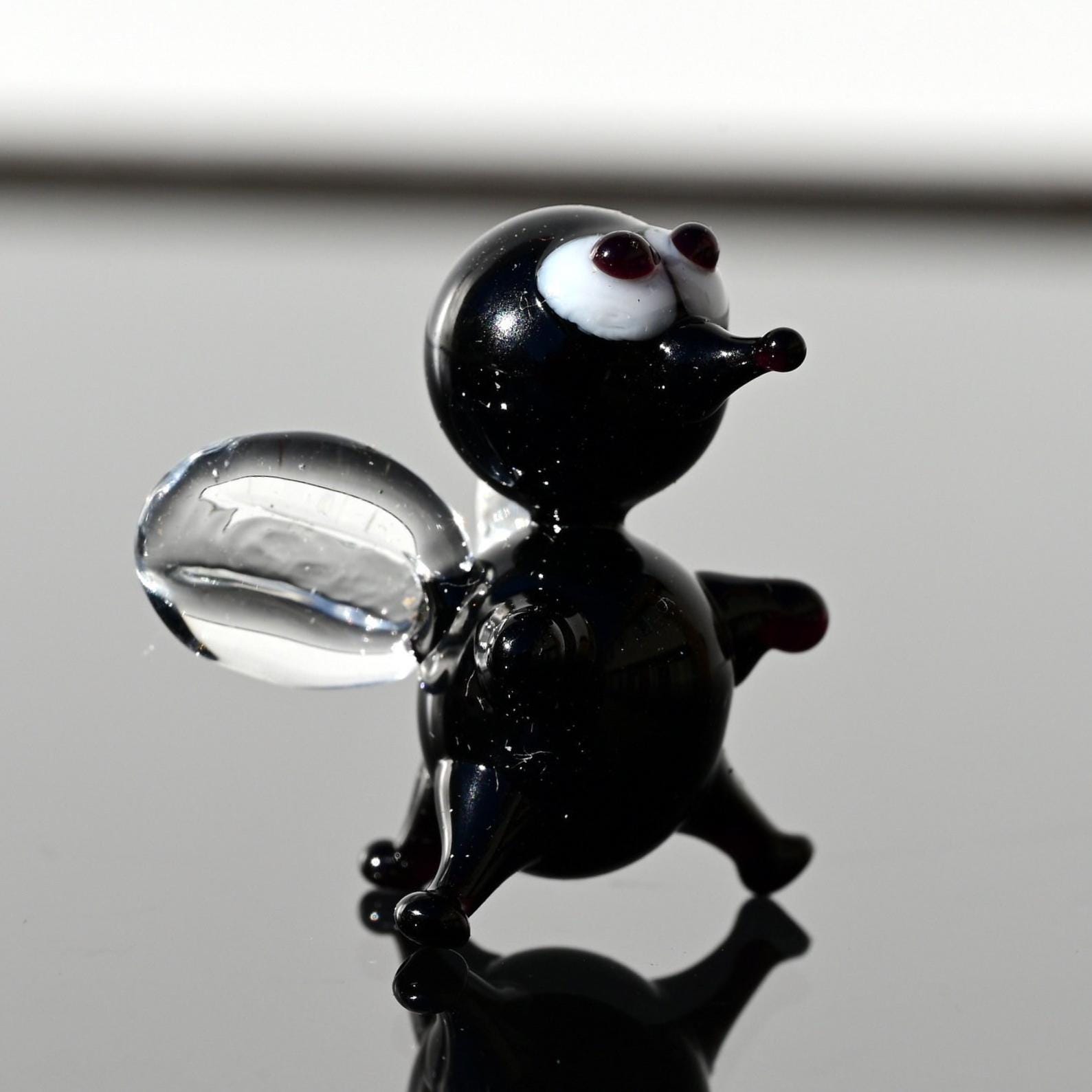 Bug Decor, Fly, Insect, Glass Figurines, Insect Art, Tiny Glass Animals, Mini Glass Animals, Glass Bugs, Bugs, Lampwork Glass