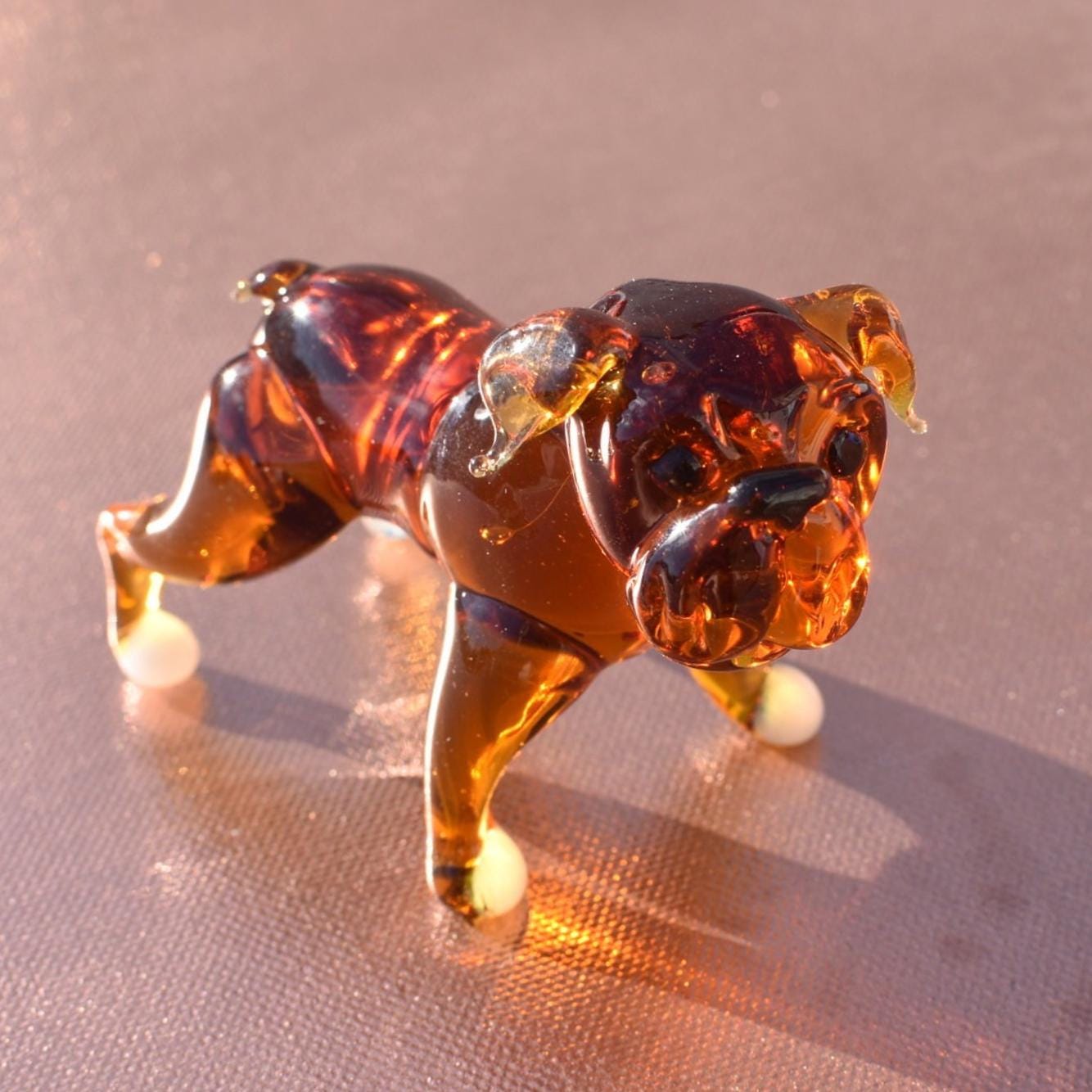 English Bulldog Figurine, Dog Memorial Gift, English Bulldog Gifts, Red & White Glass Dog, Blown Glass Animals, Bulldog Art Decor