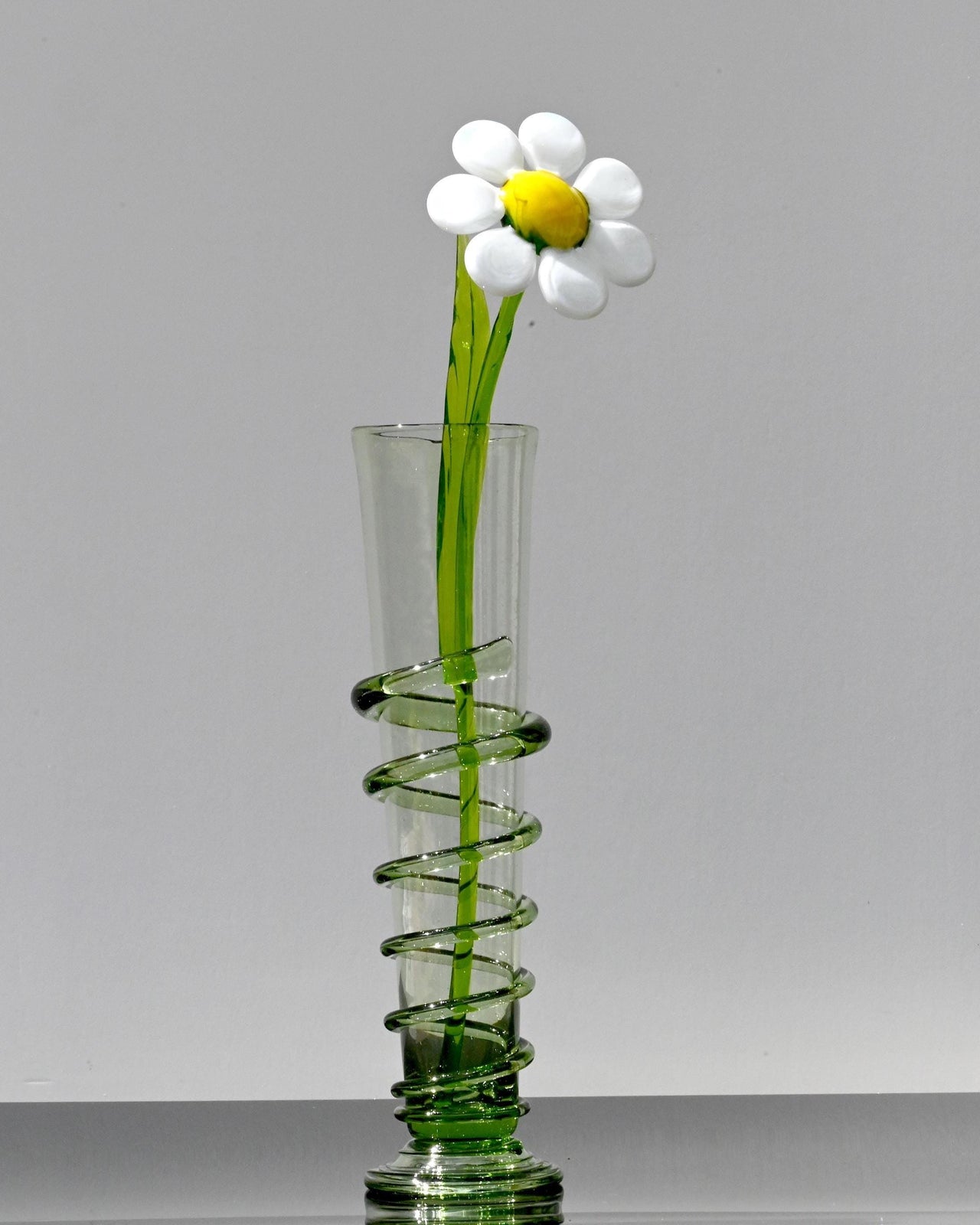 Glass Flowers in Vase, Glass Daisy Gifts, Glass Flowers Bouquet, Spring Decor, Glass Birth Month Flower, Mothers Day Gifts, Glass Flower Art
