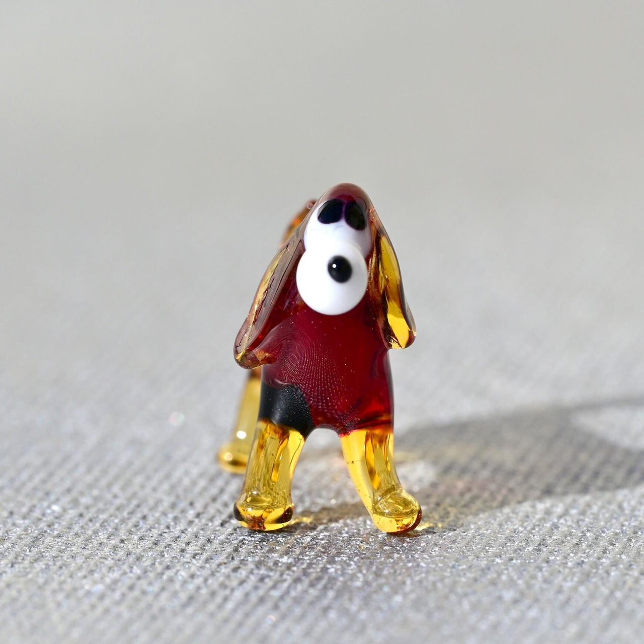 Amber Glass Beagle Gifts, Beagle Art, Tiny Glass Animals, Brown Dog Figurine, Miniature Glass Animals, Glass Dog, Puppy Memorial Gift
