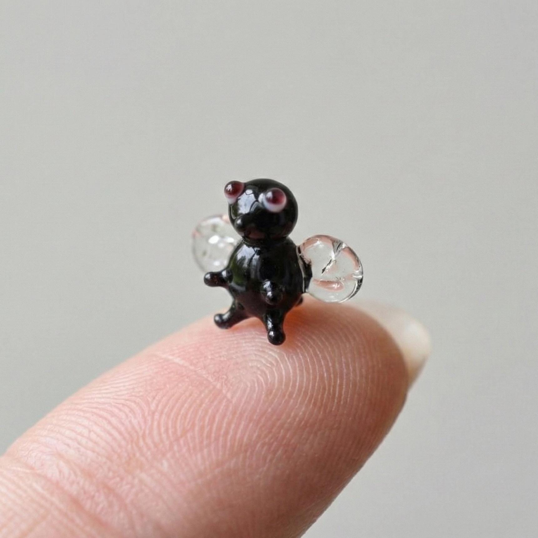 Tiny Glass Animals, Insect Art, Glass Animals, Bug Decor, Mini Glass Animals, Fly, Glass Bugs, Lampwork Glass, Bugs, Glass Figurines