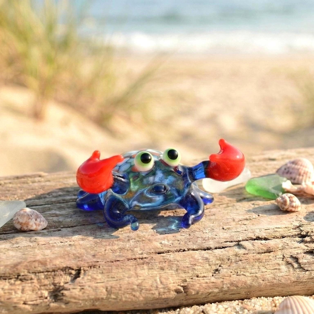 Hand Blown Glass Crab, Tiny Glass Animals, Mini Glass Animals, Beach Art, Crab Decor, Crab Art, Sea Animals, Hand Blown Glass, Glass Animals