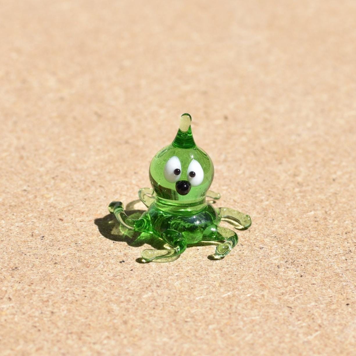 Blown Glass Octopus Figurine, Octopus Gift, Octopus Sculpture, Tiny Glass Animals, Mini Glass Animals, Octopus Decor, Glass Octopus Art